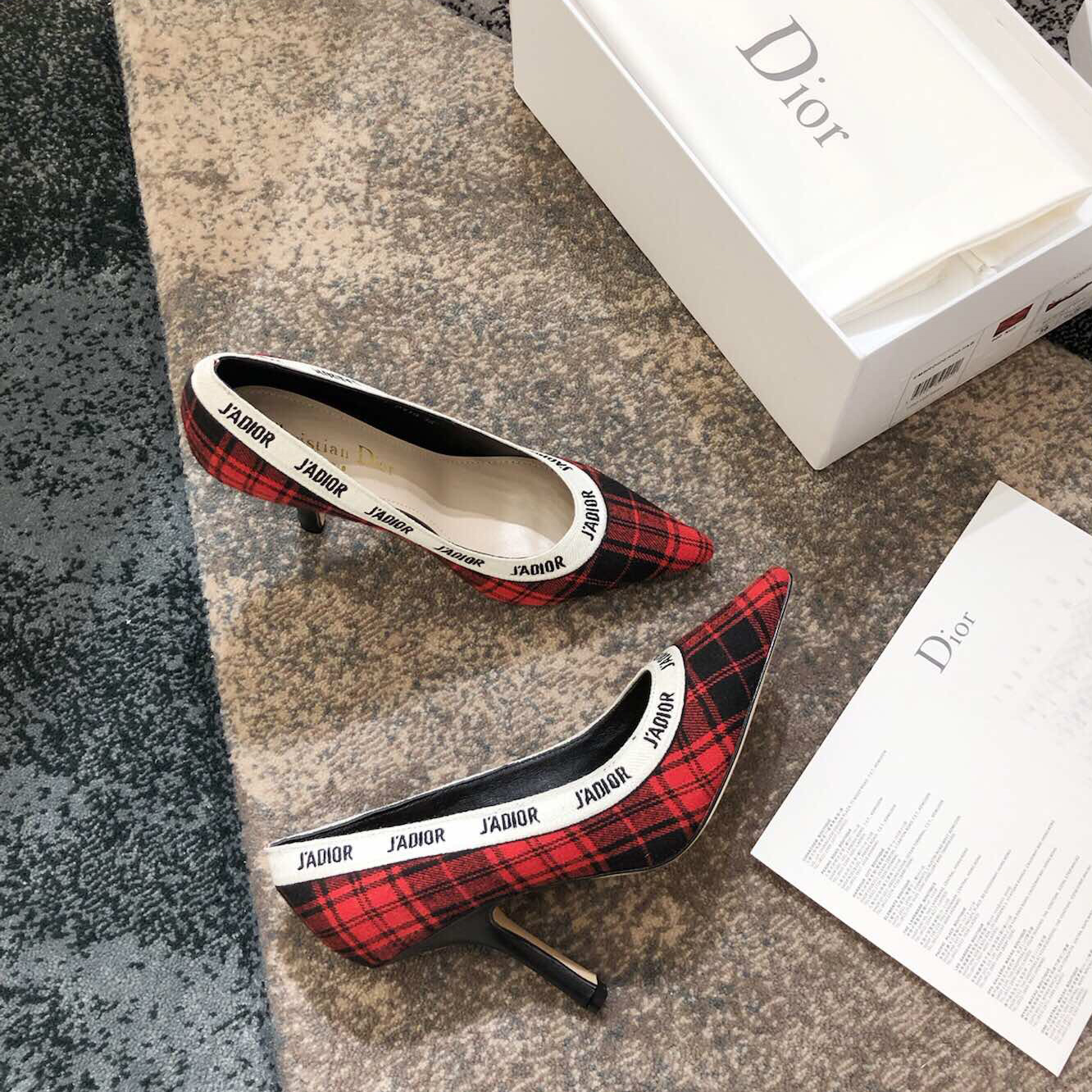디올 타탄 캔버스 자디올 힐