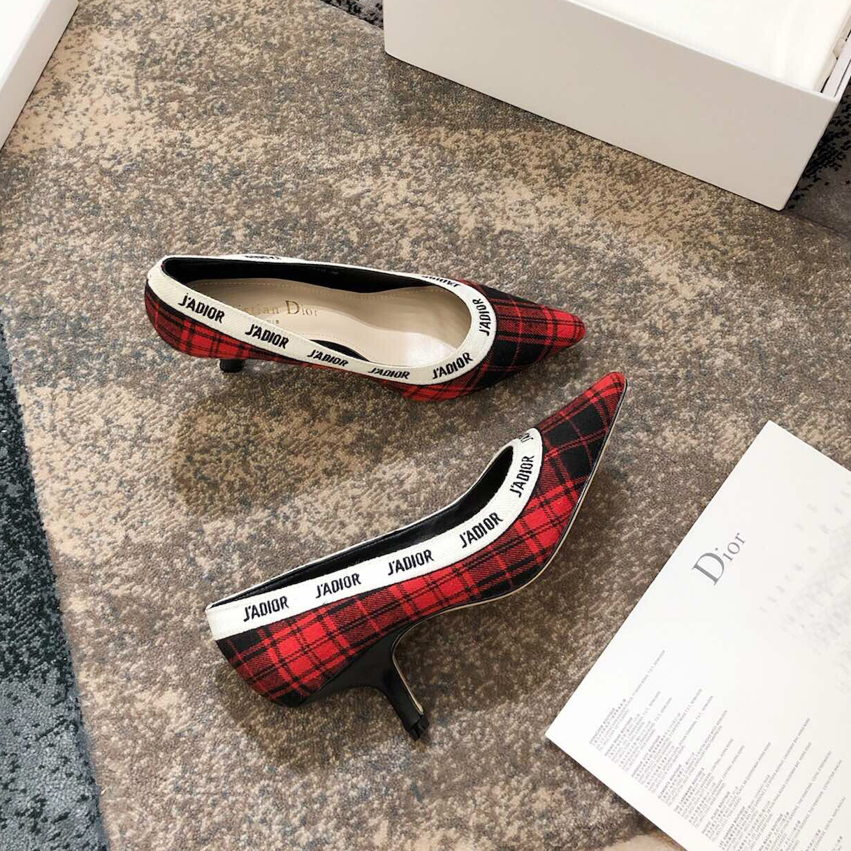 디올 타탄 캔버스 자디올 펌프스