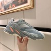 이지부스트 700 4