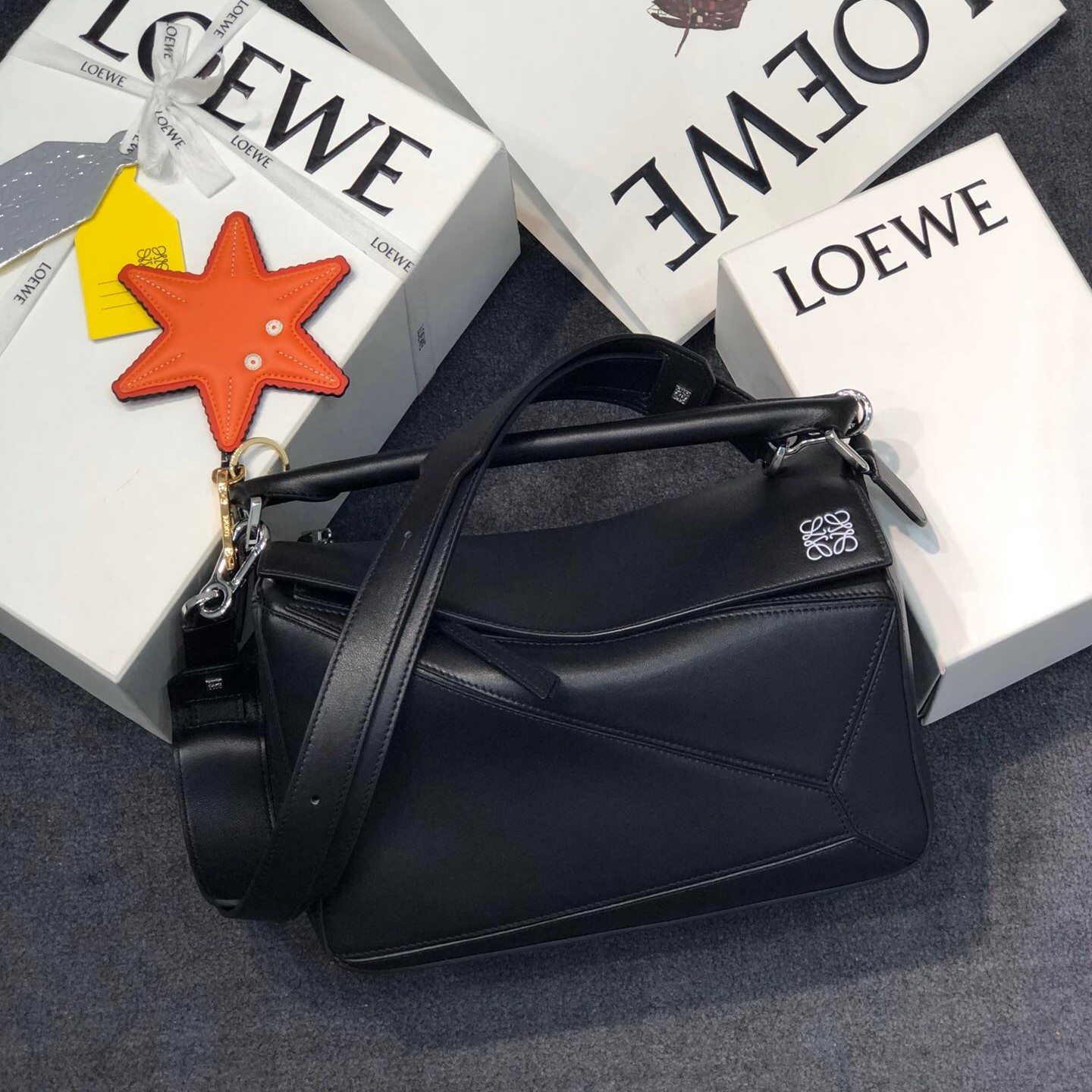 로에베 퍼즐백 29cm 