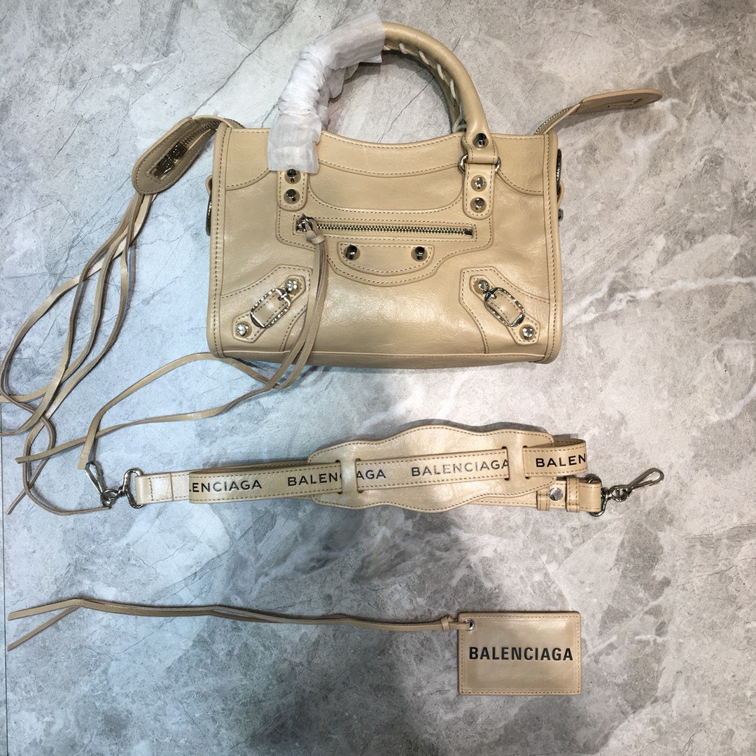 발렌시아가 시티 미니 로고스트랩 24cm