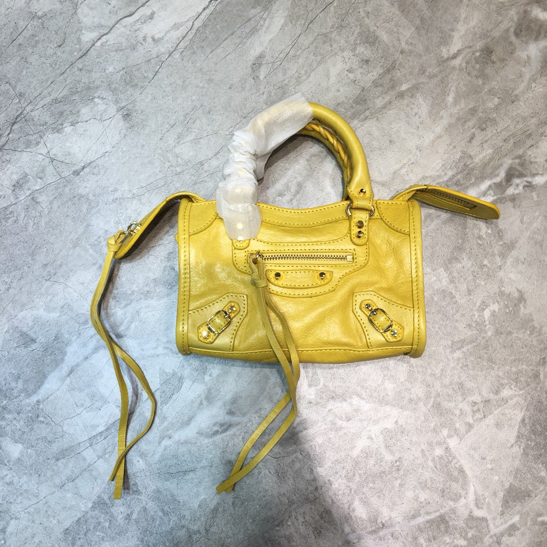 발렌시아가 나모백 18cm