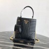 프라다 두레블 버킷백