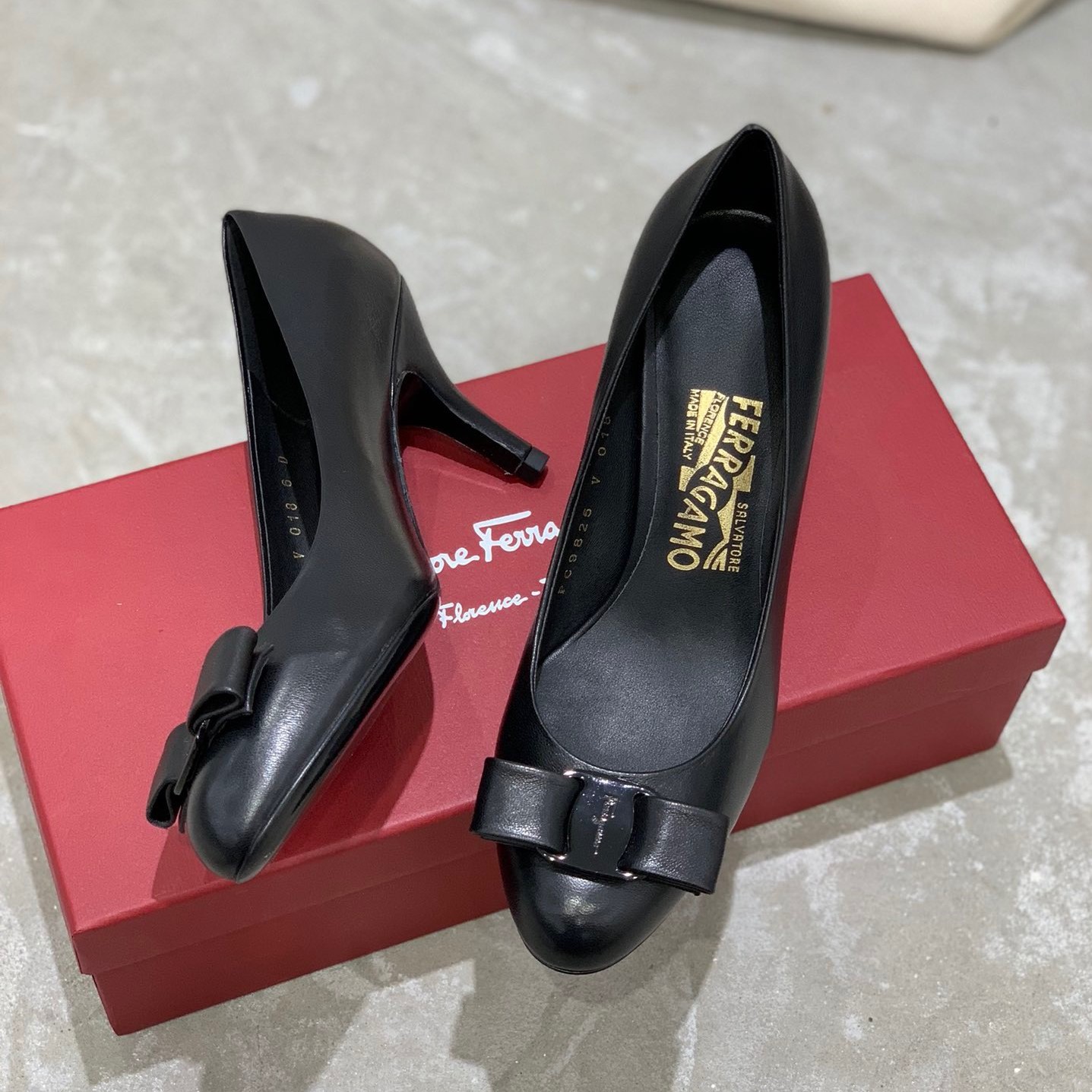 페레가모 바라 보우 7cm