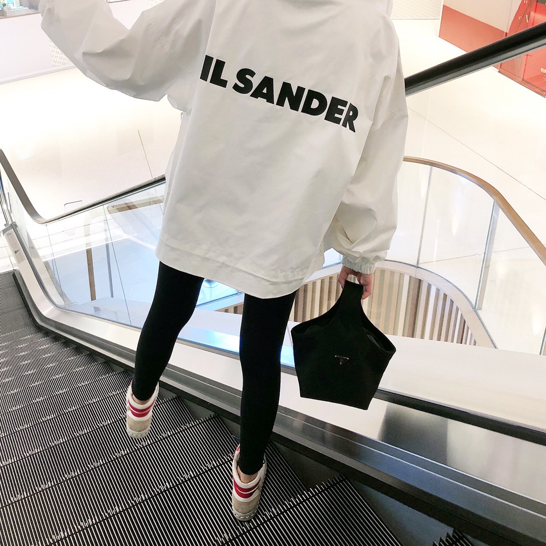 질 샌더 후드점퍼