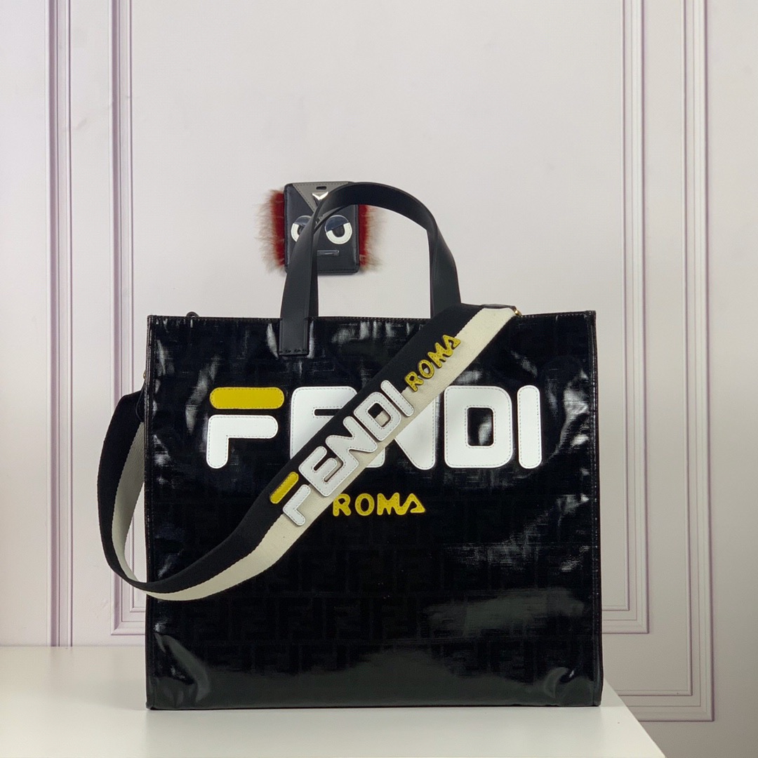 펜디 FEMDI x FILA 쇼퍼백 2