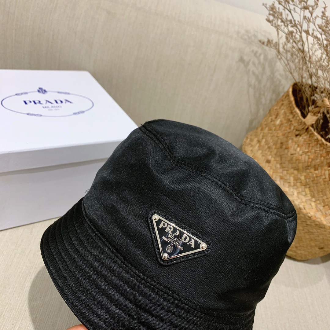 프라다 버킷햇 1
