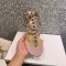 발렌티노 락스터드 샌들