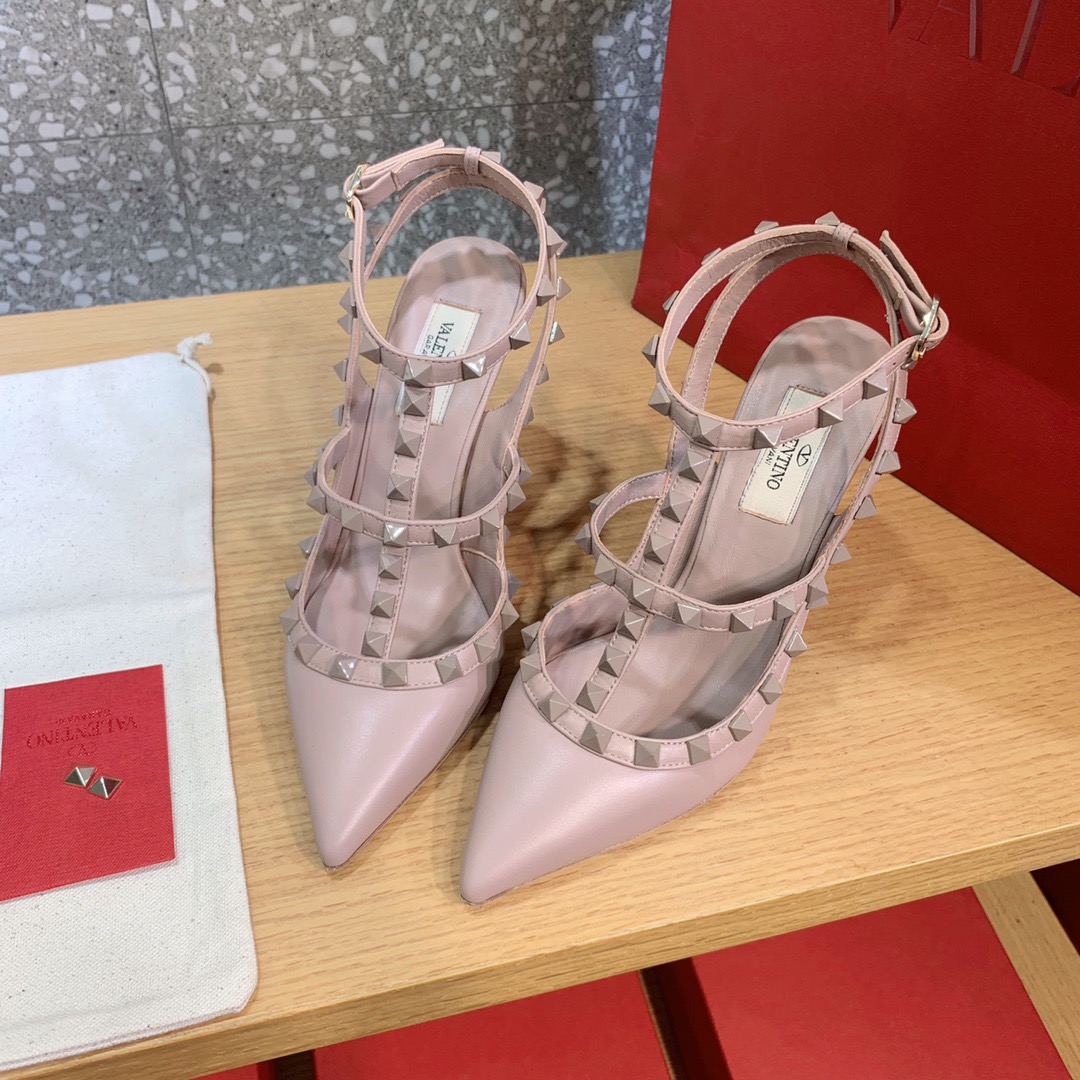 발렌티노 락스터드 힐 9.5cm