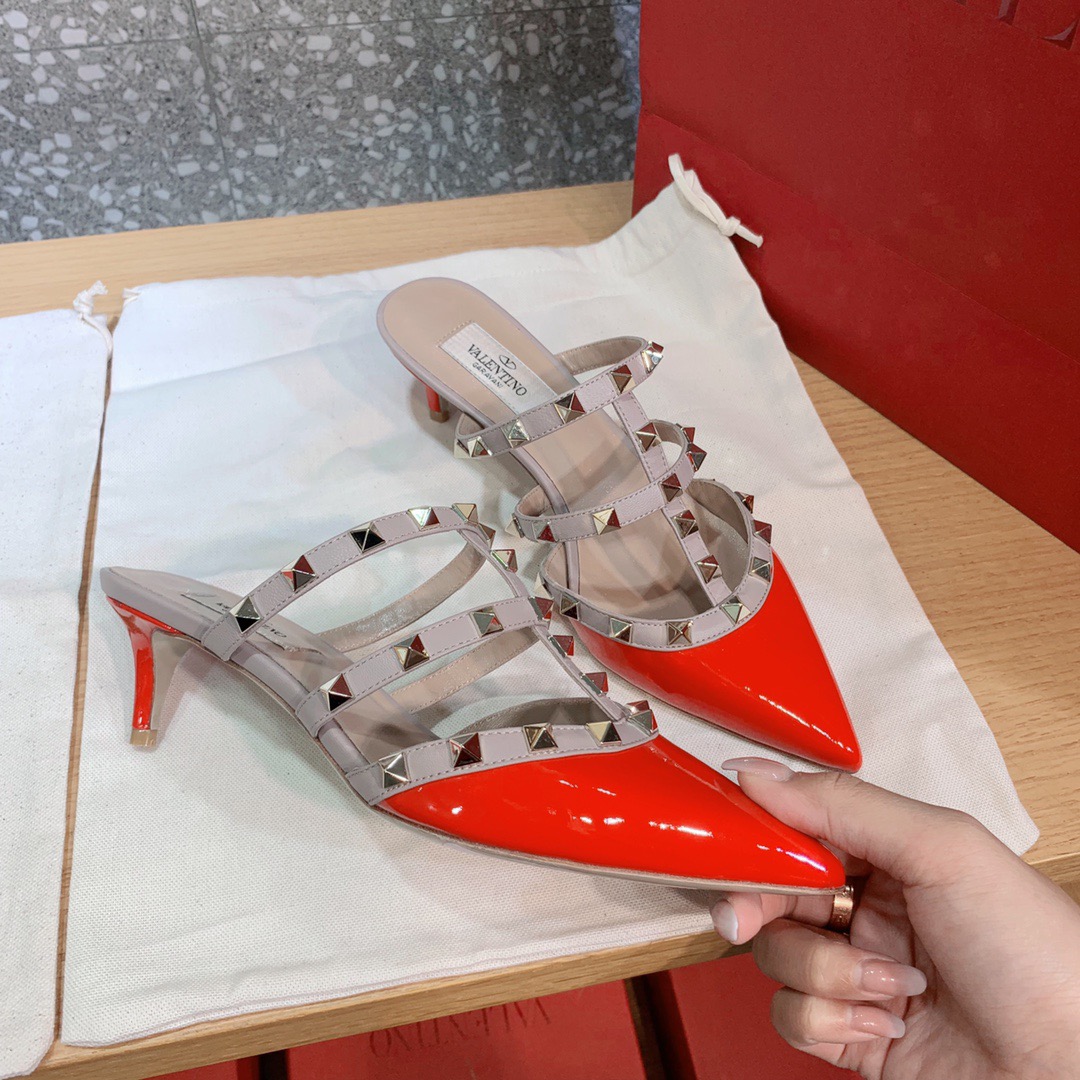 발렌티노 락스터드 뮬 4.5cm