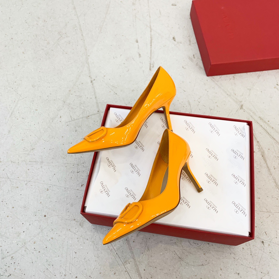 발렌티노 브이로고 펌프스 8cm