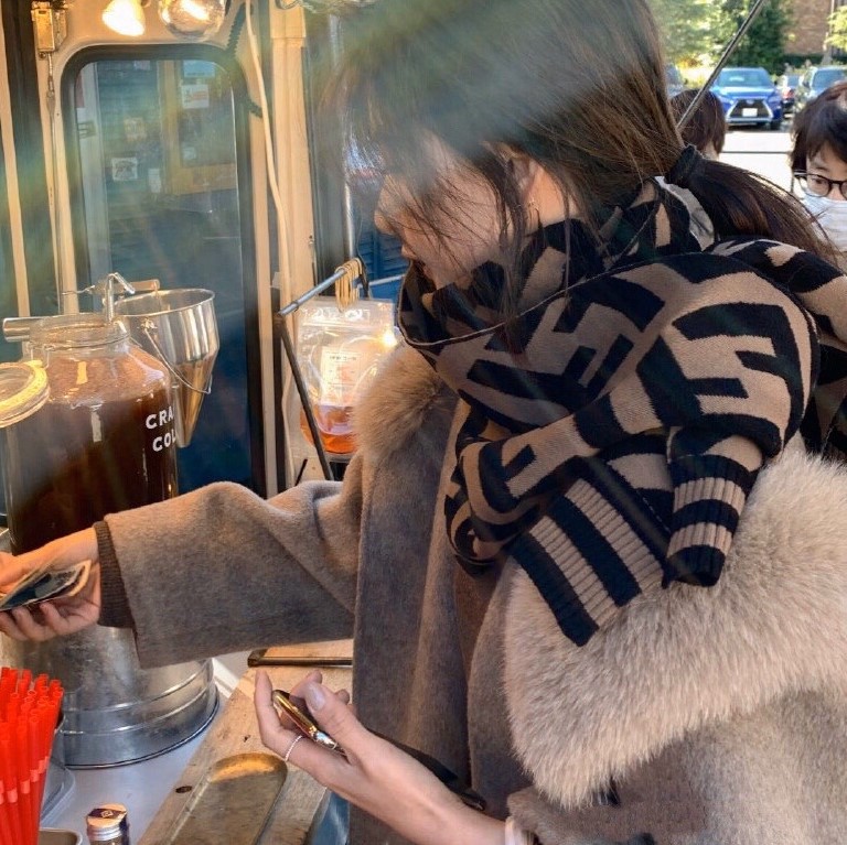 펜디 머플러