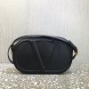 발렌티노 브이로고 카메라 백