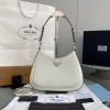 프라다 클레오 브러시드 숄더백 30cm