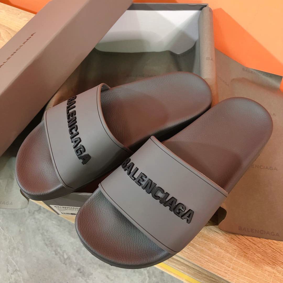 발렌시아가 POOL SLIDE 샌들 