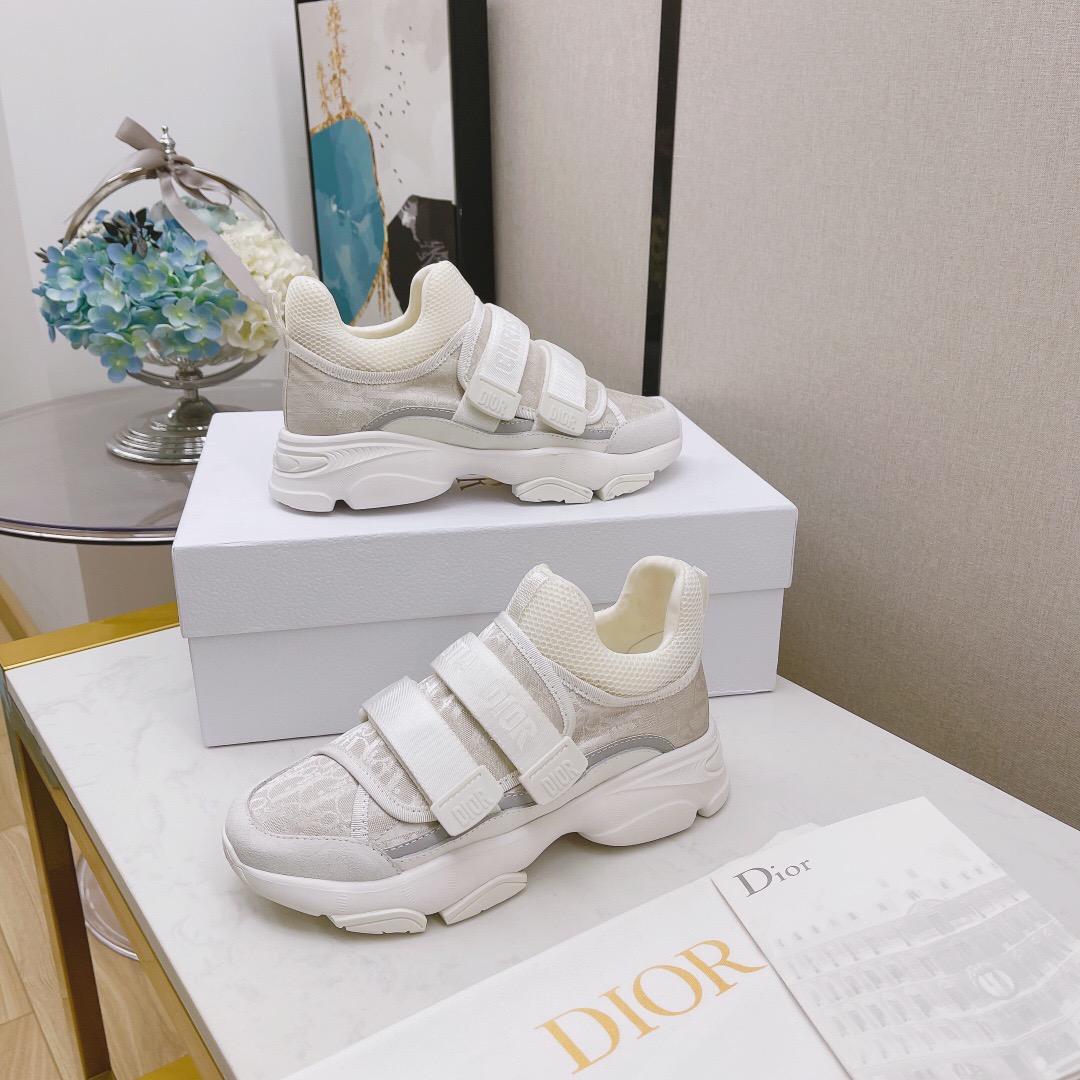 디올 D-Wander 스니커즈