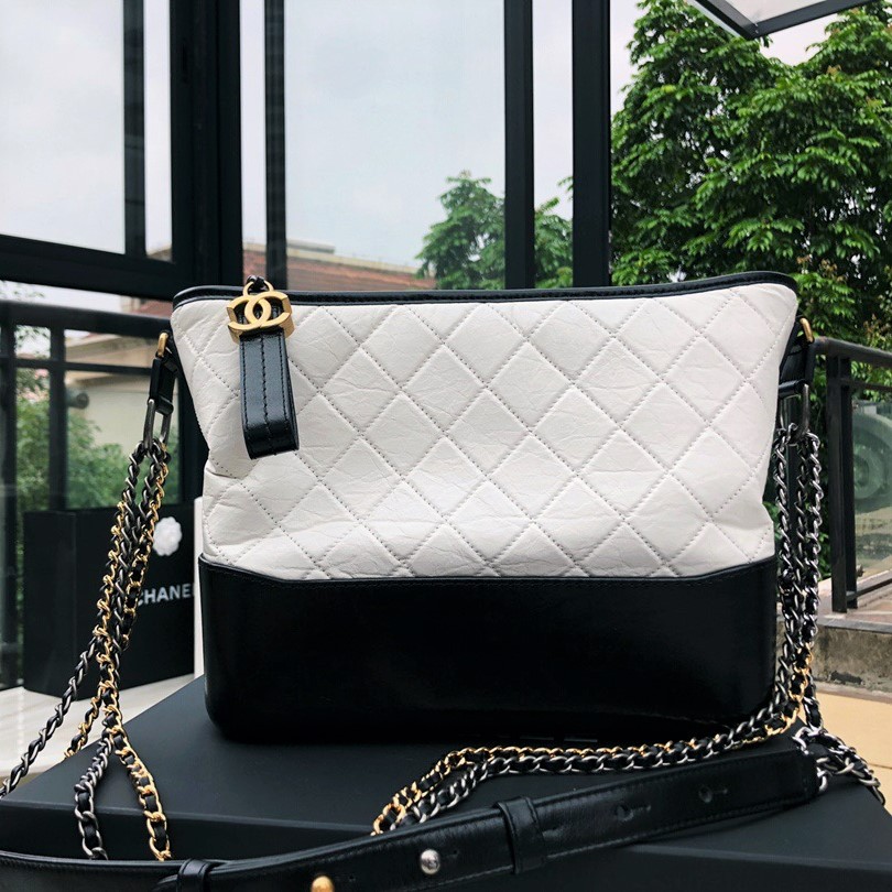 샤넬 가브리엘 호보백미듐 28cm