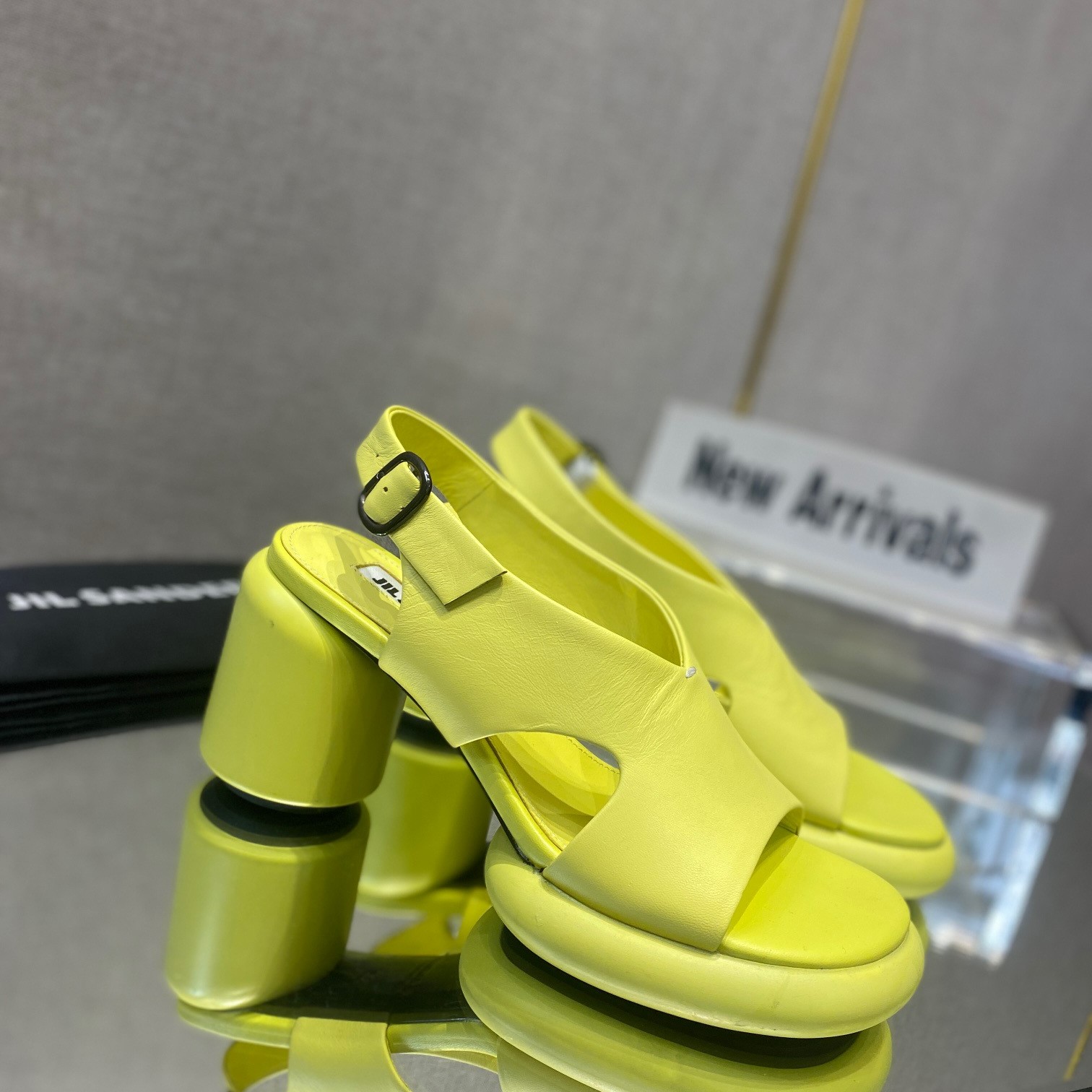 질샌더 하이 샌들 9.5cm
