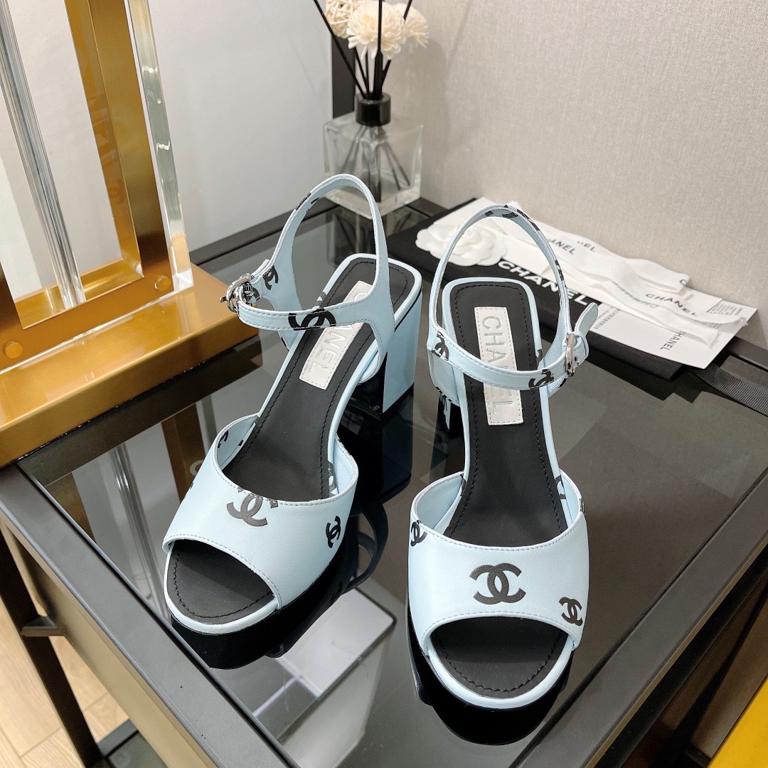 샤넬 백 로고 프린트 샌들