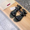 발렌티노 로만스터드 플랫 샌들