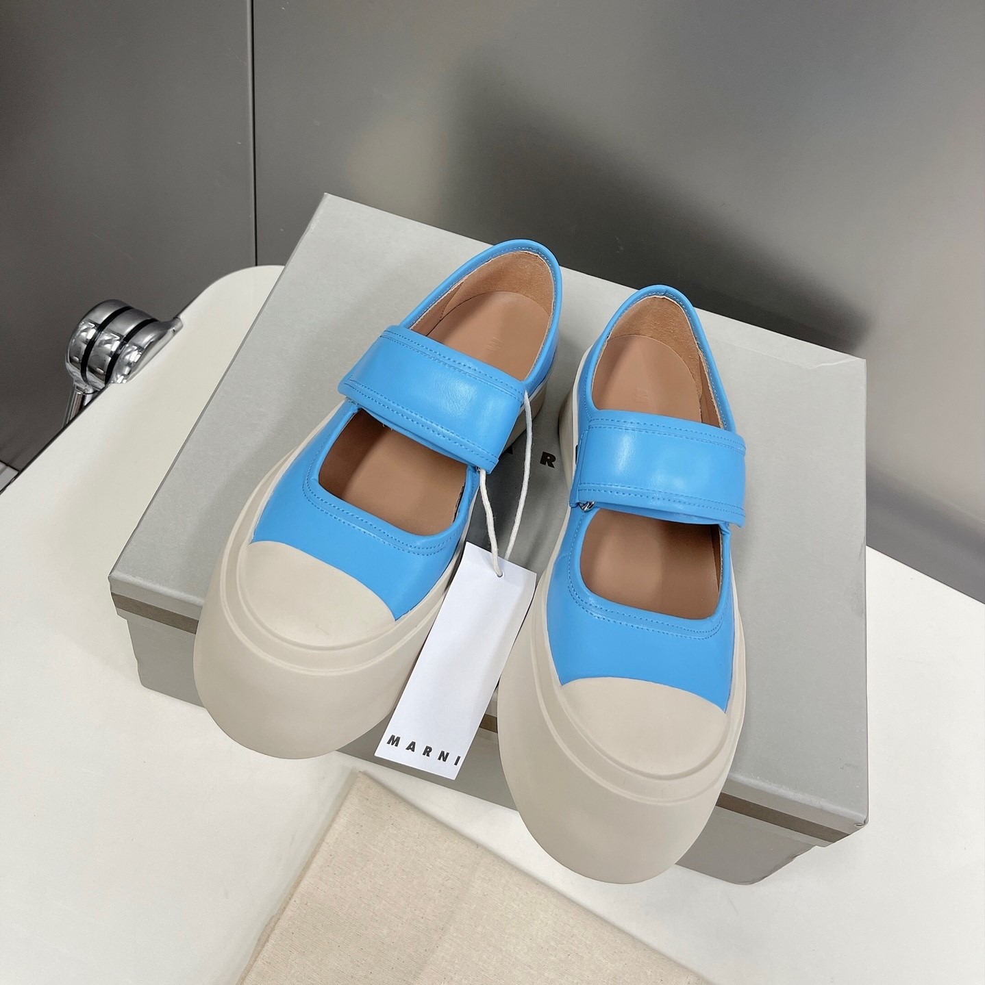 마르니 메리제인 스니커즈