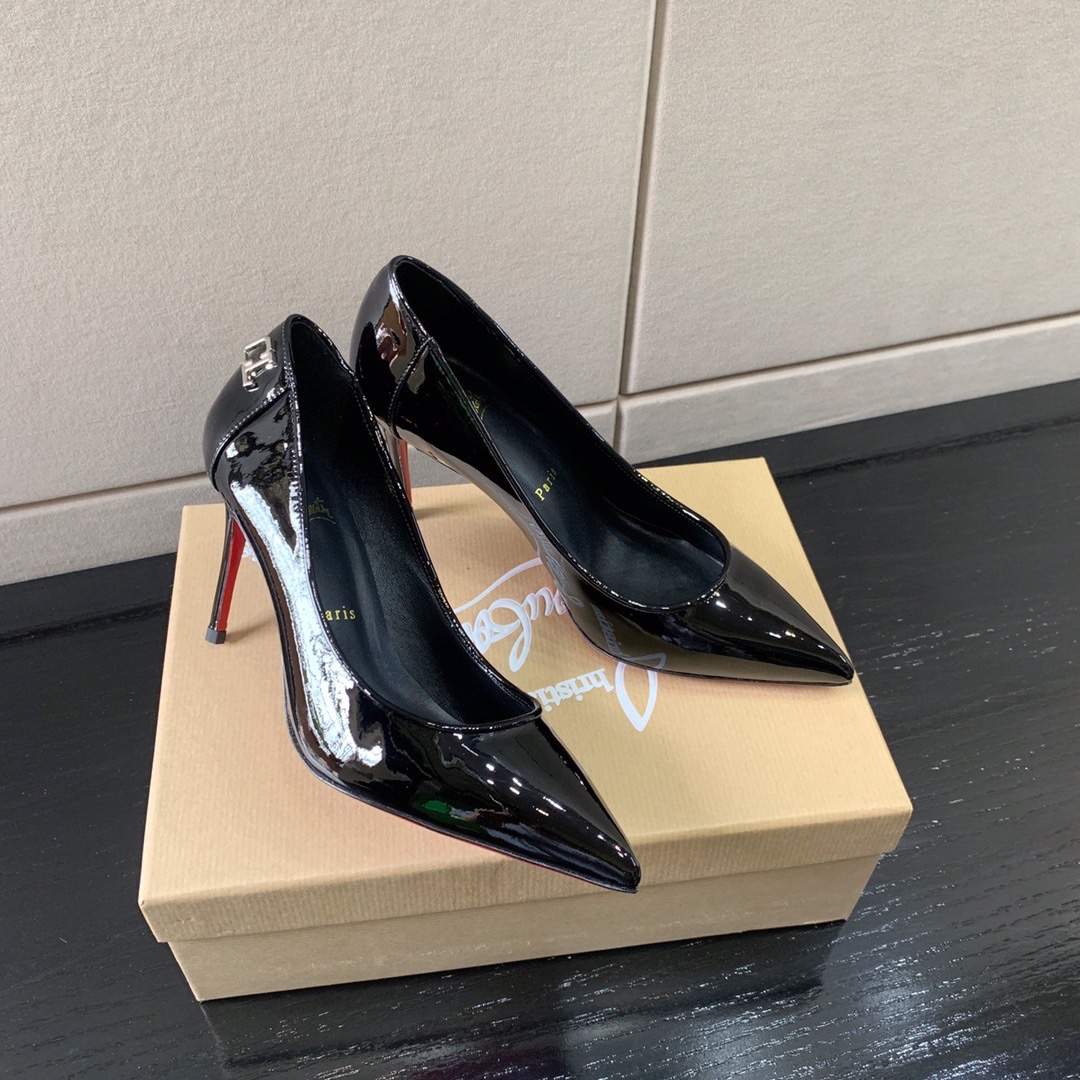 크리스찬 루부탱 스포티 케이트 8.5cm