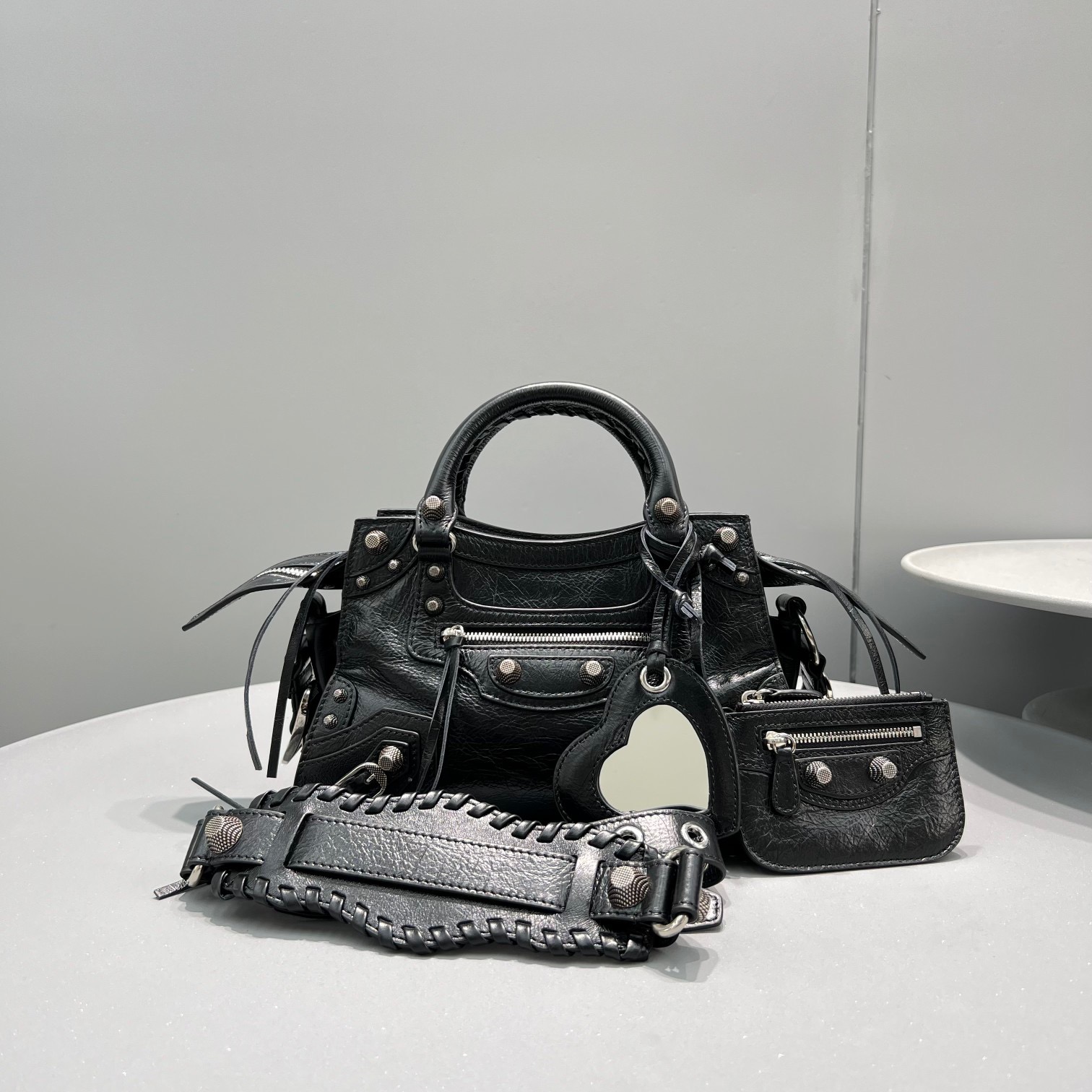 발렌시아가 NEO CAGOLE XS