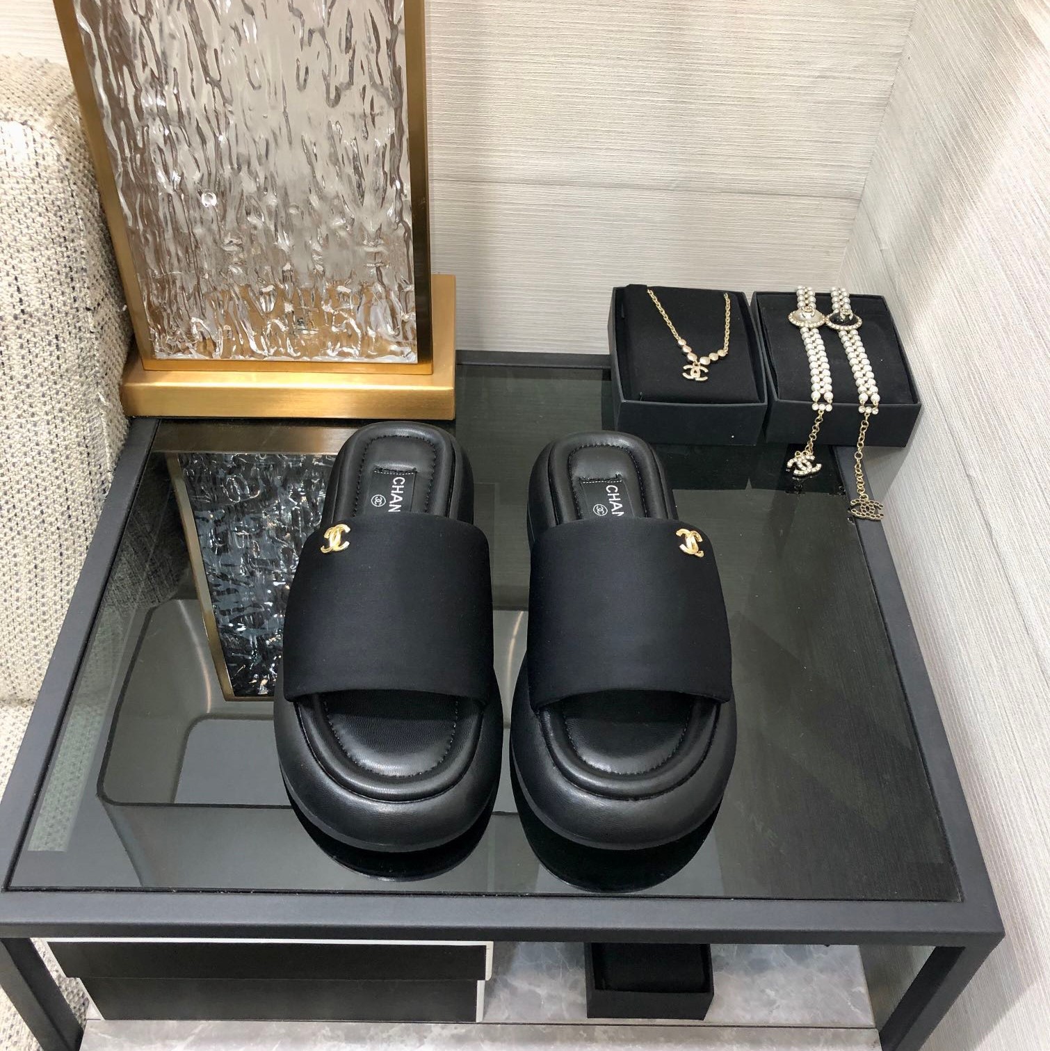 샤넬 쿠션 슬리퍼