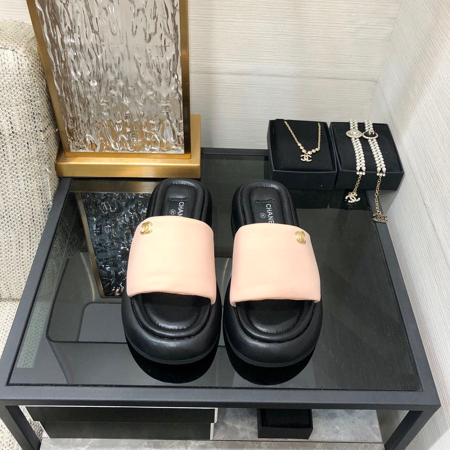 샤넬 쿠션 슬리퍼