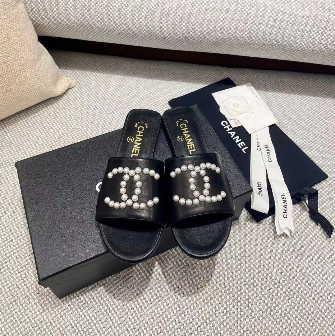 샤넬 펄 CC 뮬 샌들