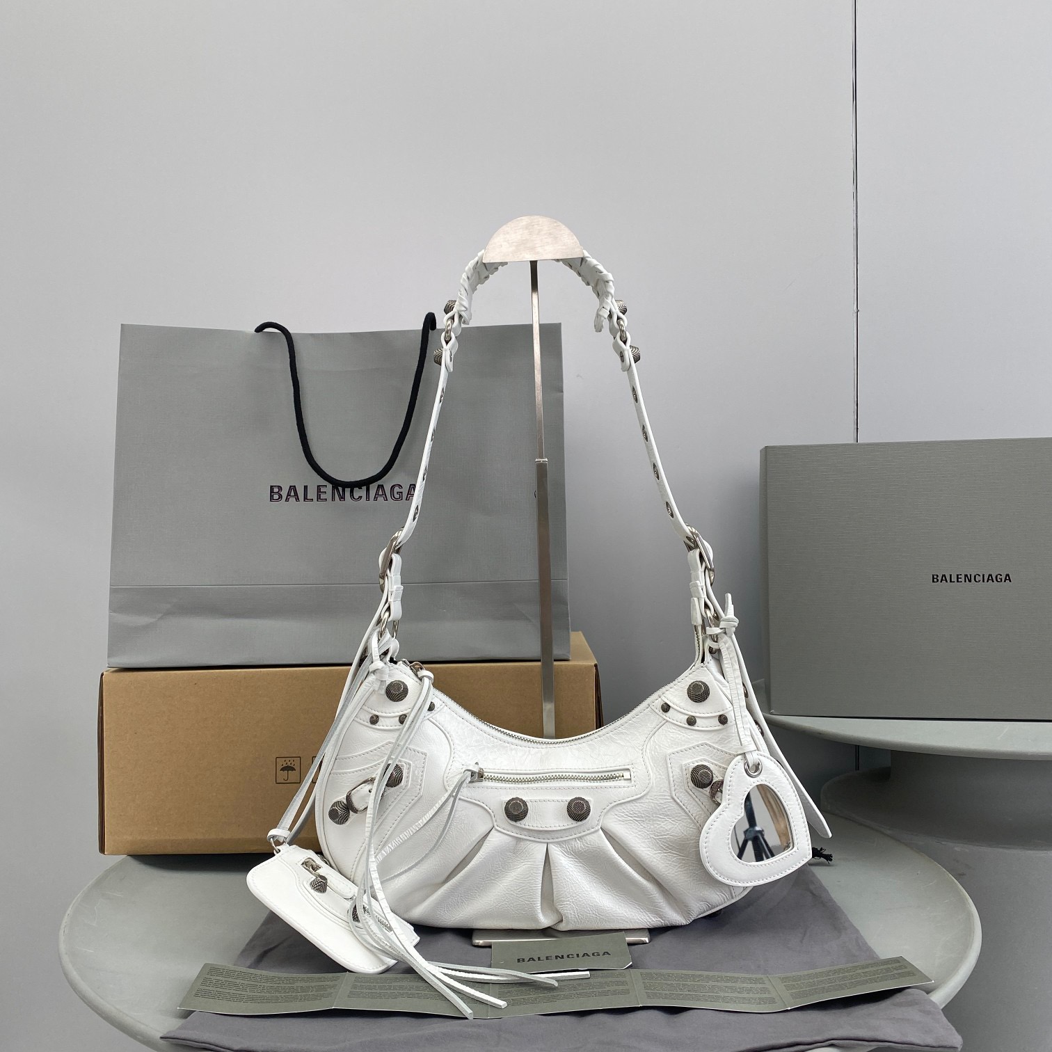발렌시아가 LE CAGOLE 스몰 숄더 백 33cm