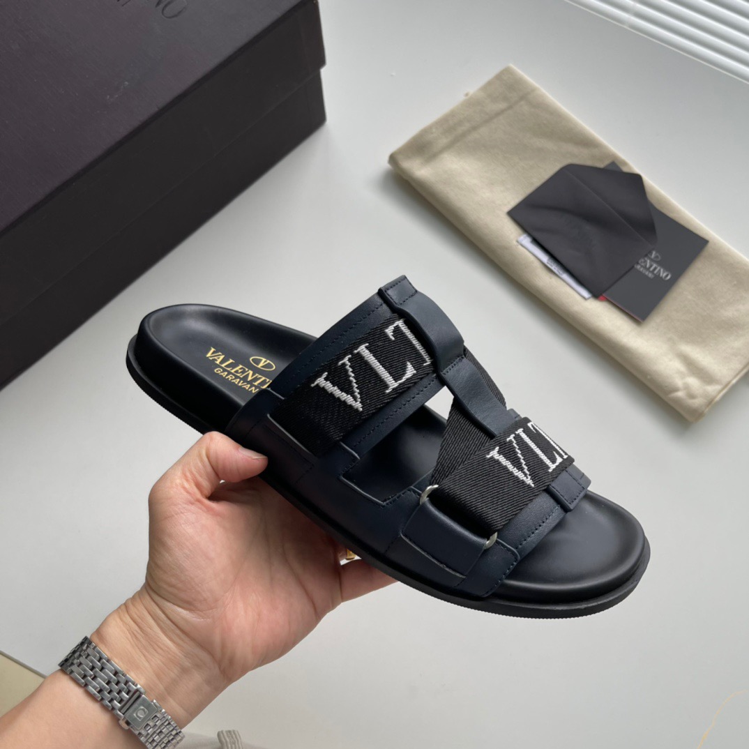 발렌티노 VLTN  샌들