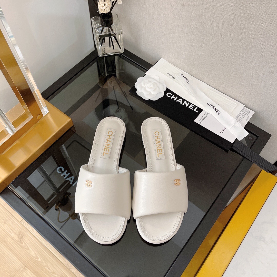 샤넬 CC 로고 슬라이드
