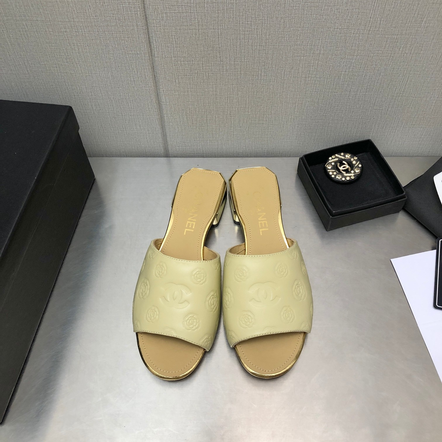 샤넬 샌들