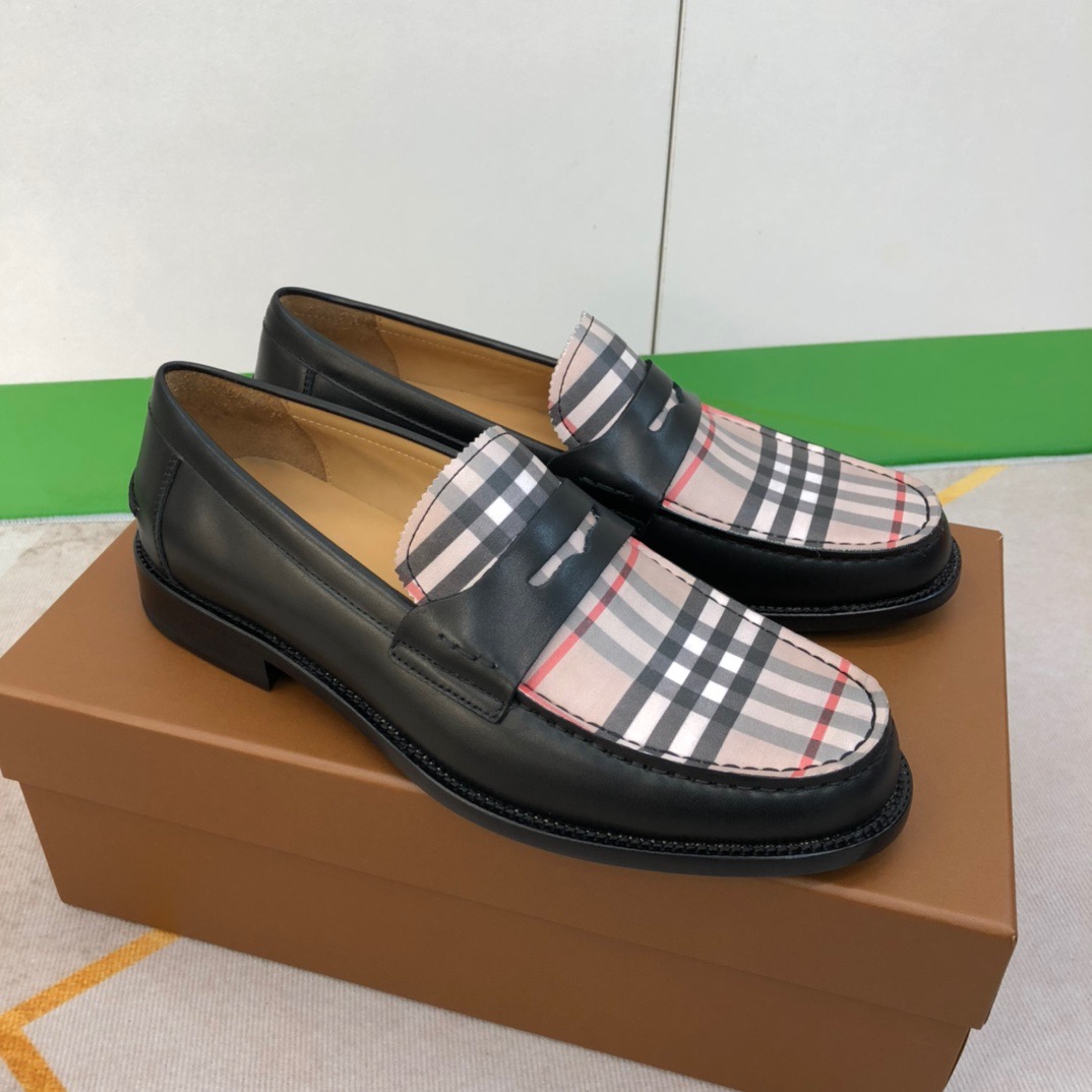 버버리 빈티지 체크 페니 로퍼