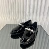 미우미우 페이턴트 가죽 로퍼