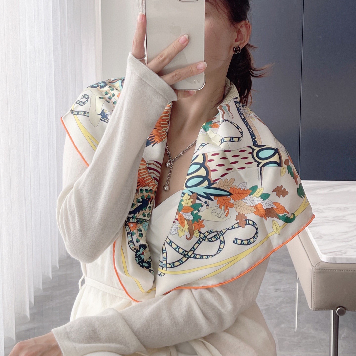 샤넬 실크 스톨 스카프