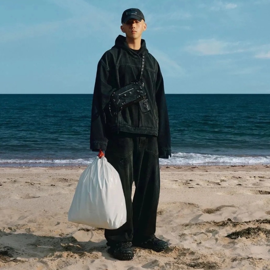 발렌시아가 TRASH BAG LARGE