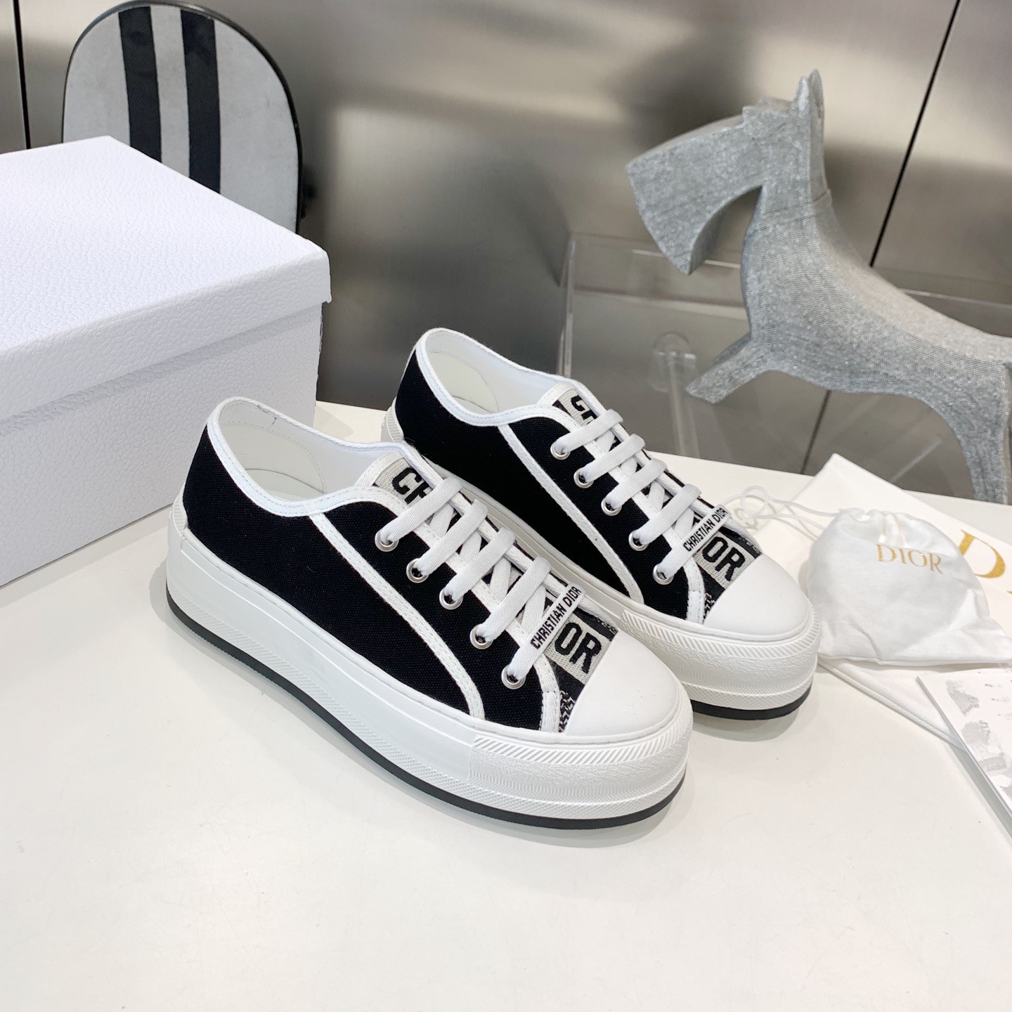 디올 플랫폼 스니커즈 3.5cm