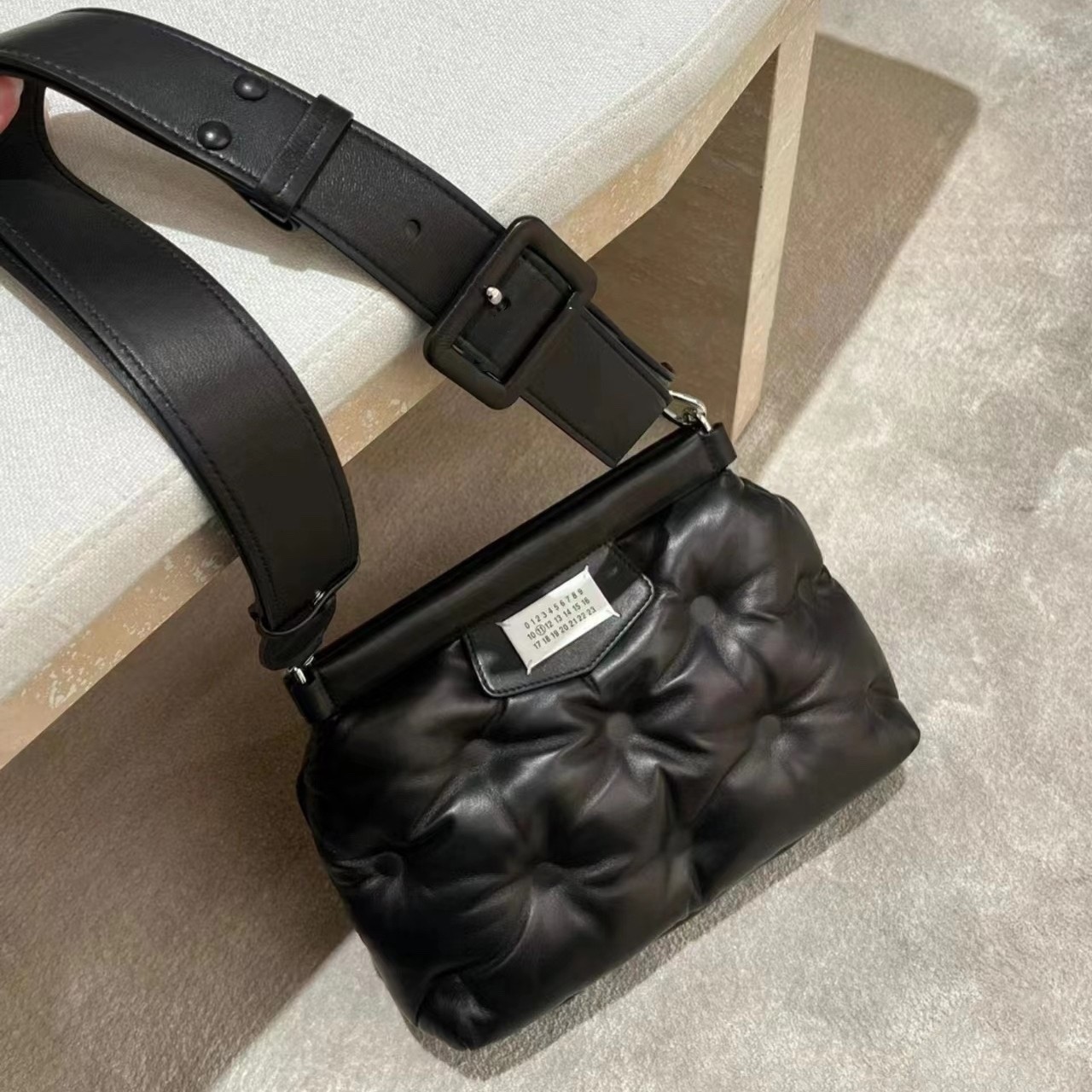 메종마르지엘라 글램슬램 숄더백 30cm