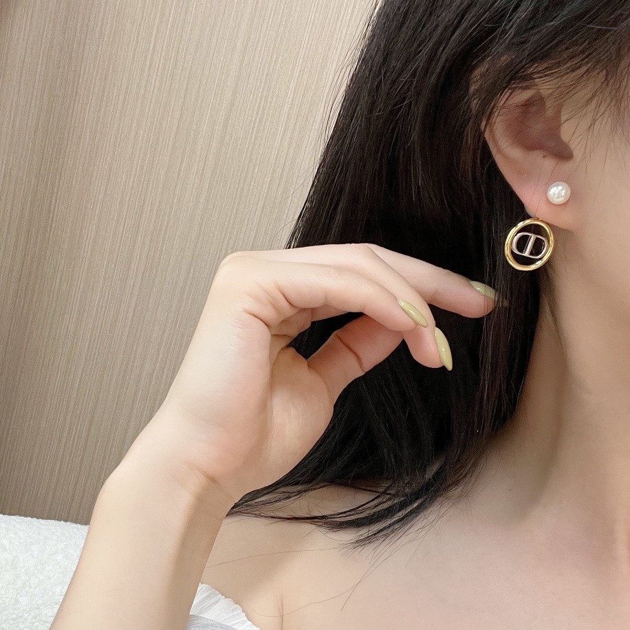 디올 귀걸이