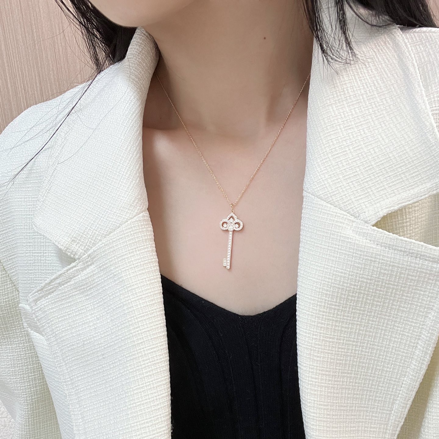 티파니 빅토리아 키 펜던트