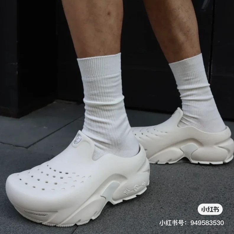 루이비통 샤크 클로그