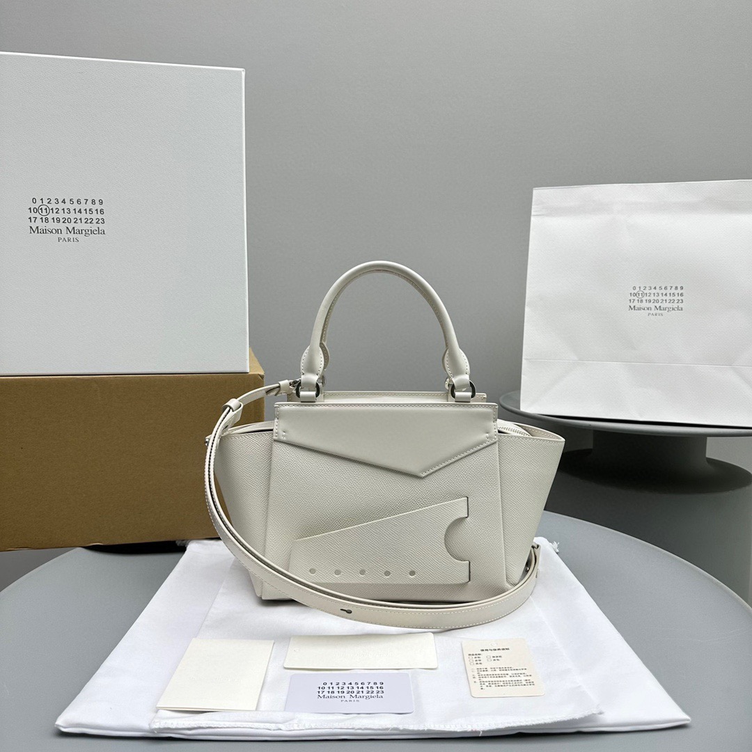 메종마르지엘라 Snatched 레더 클러치 36cm