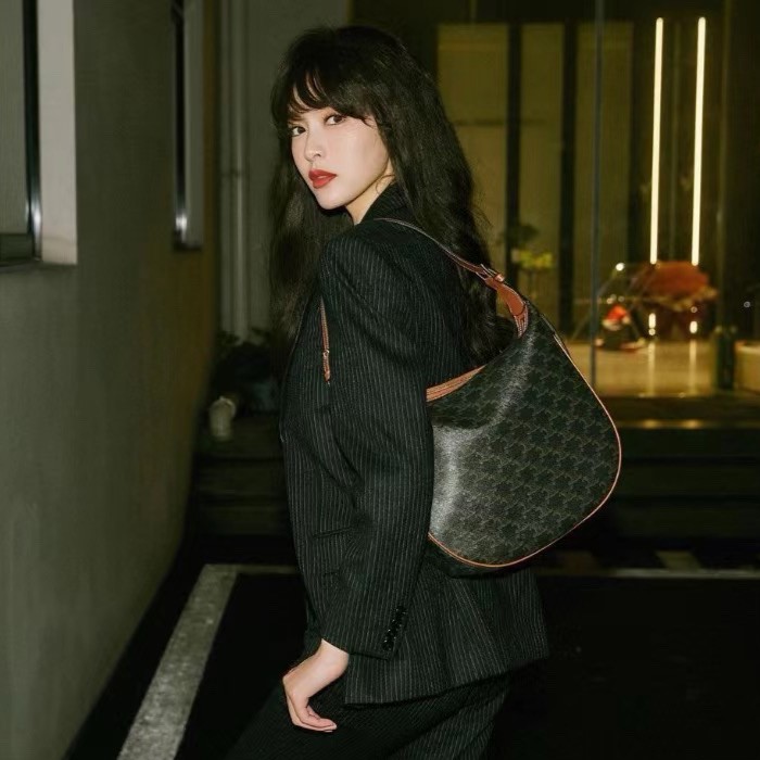 셀린느 엘로이즈백