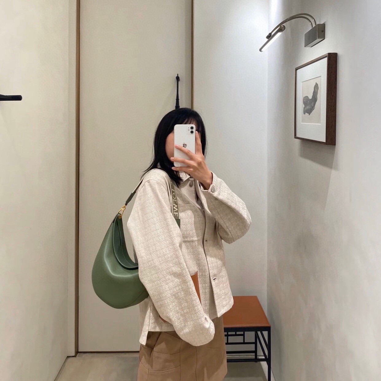 로에베 자카드 스트랩 루나백