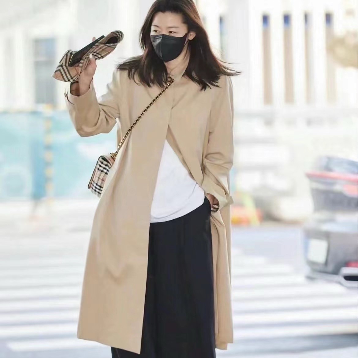 버버리 개더드패널트로피컬 개버딘 오버코트