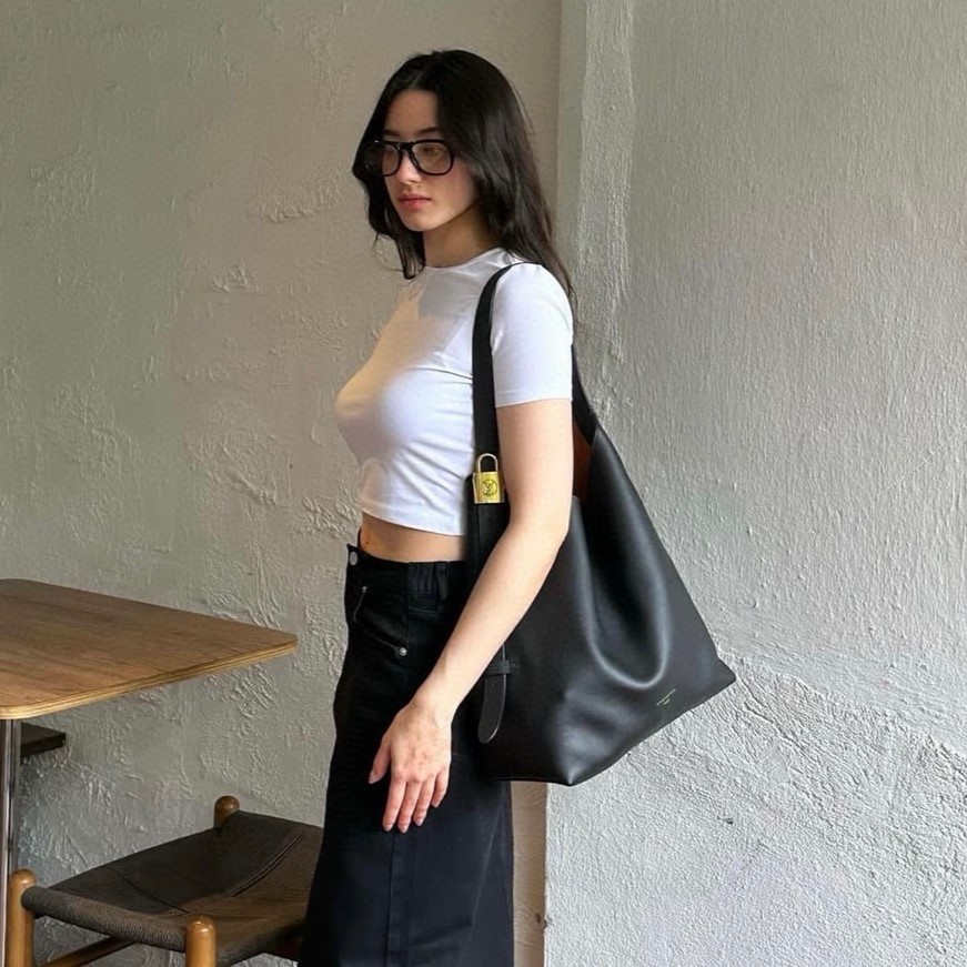 루이비통 로우 키 호보 MM