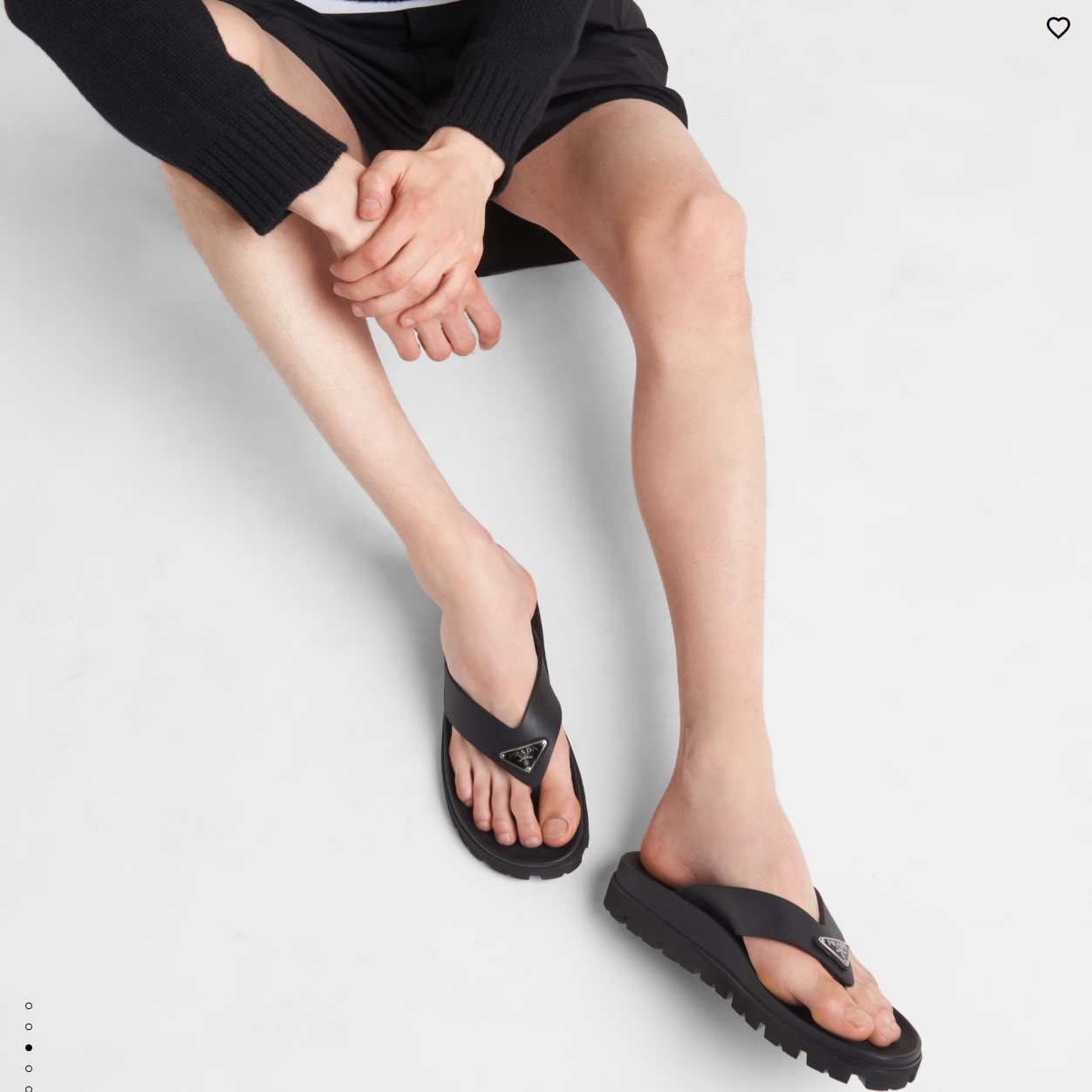 프라다 러버 통 샌들
