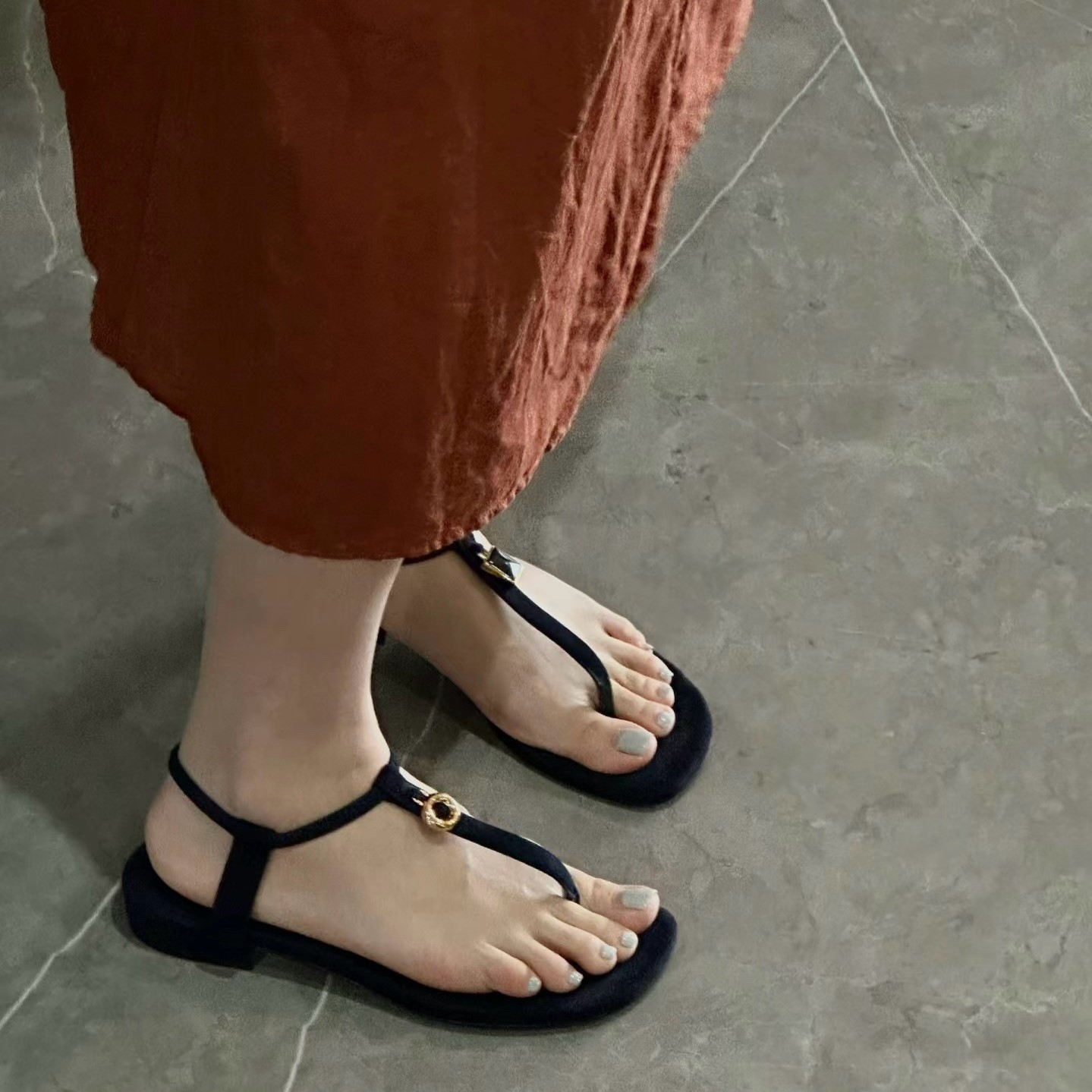 로로피아나 여자샌들 스웨이드
